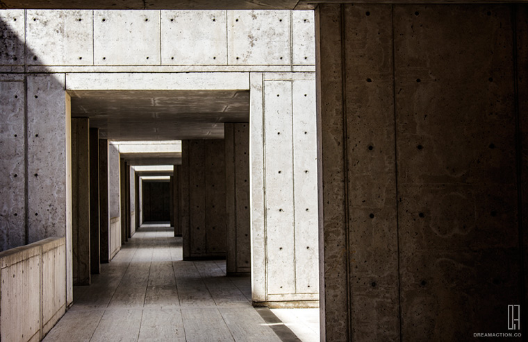corridor Salk Institute Louis Kahn หลุยส์ คาห์น