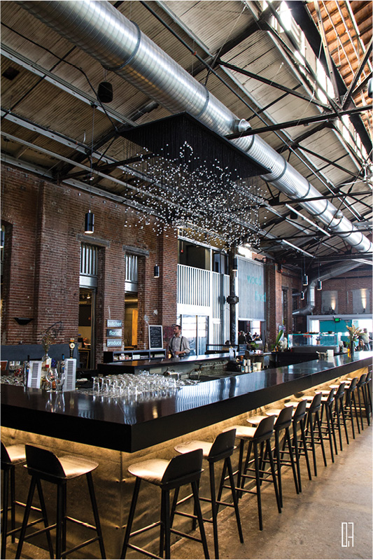 สถาปัตยกรรมพลิกแหล่งอุตสาหกรรม ให้เป็นย่าน Hangout มัน ๆ ที่ RINO Art District, Denver