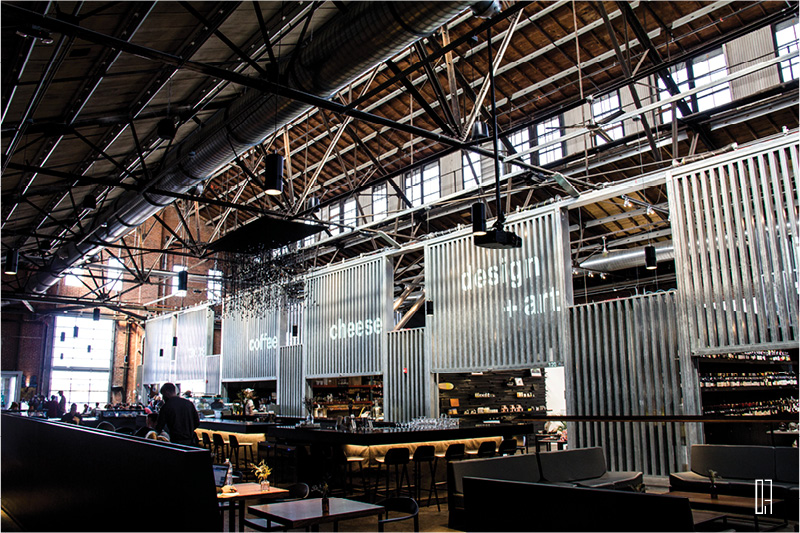 สถาปัตยกรรมพลิกแหล่งอุตสาหกรรม ให้เป็นย่าน Hangout มัน ๆ ที่ RINO Art District, Denver
